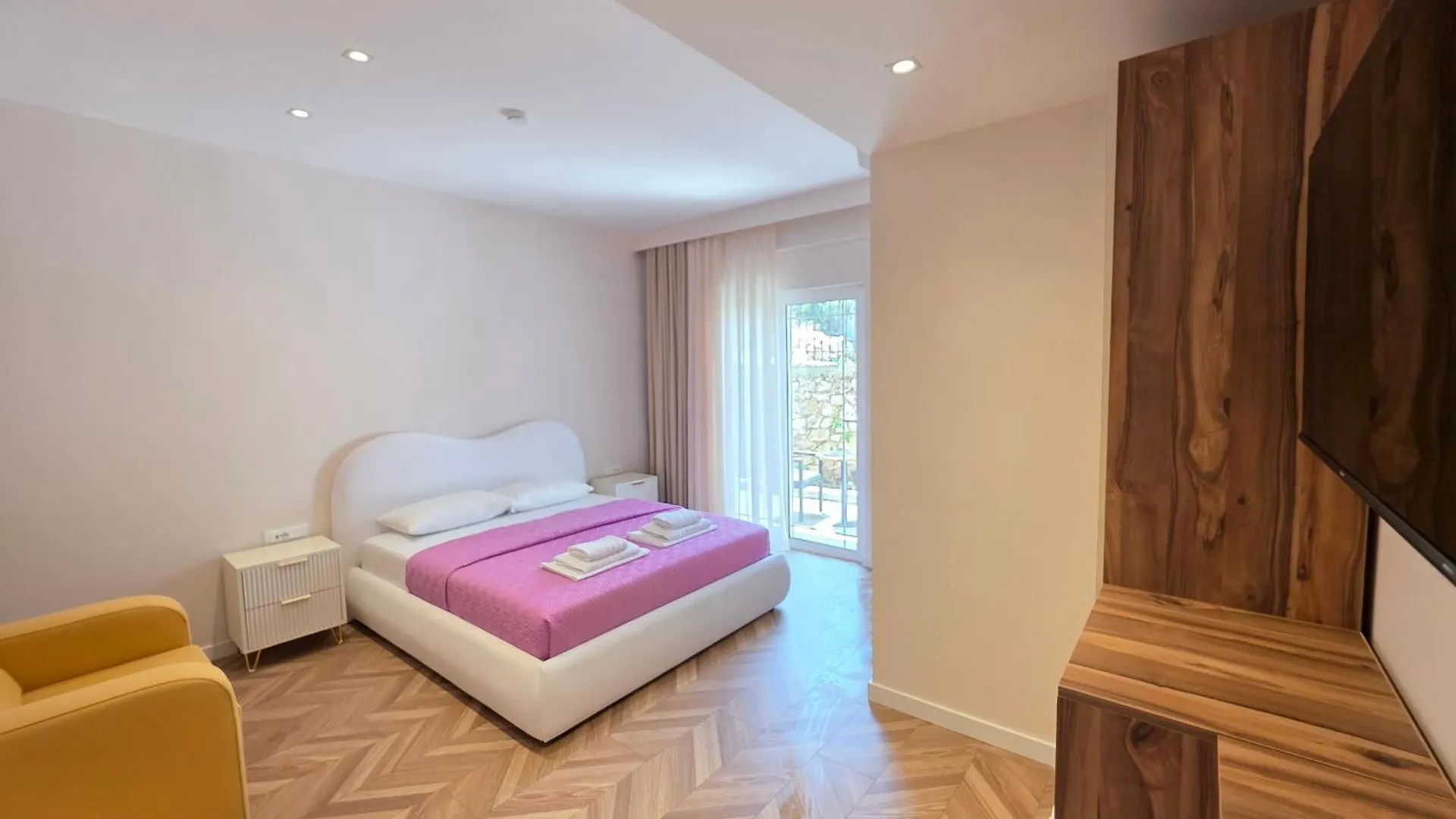 Almar Boutique Hotel Sarandë 4*,  Albania