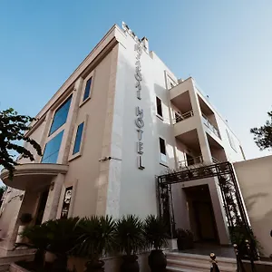 Jaroal Hotel
